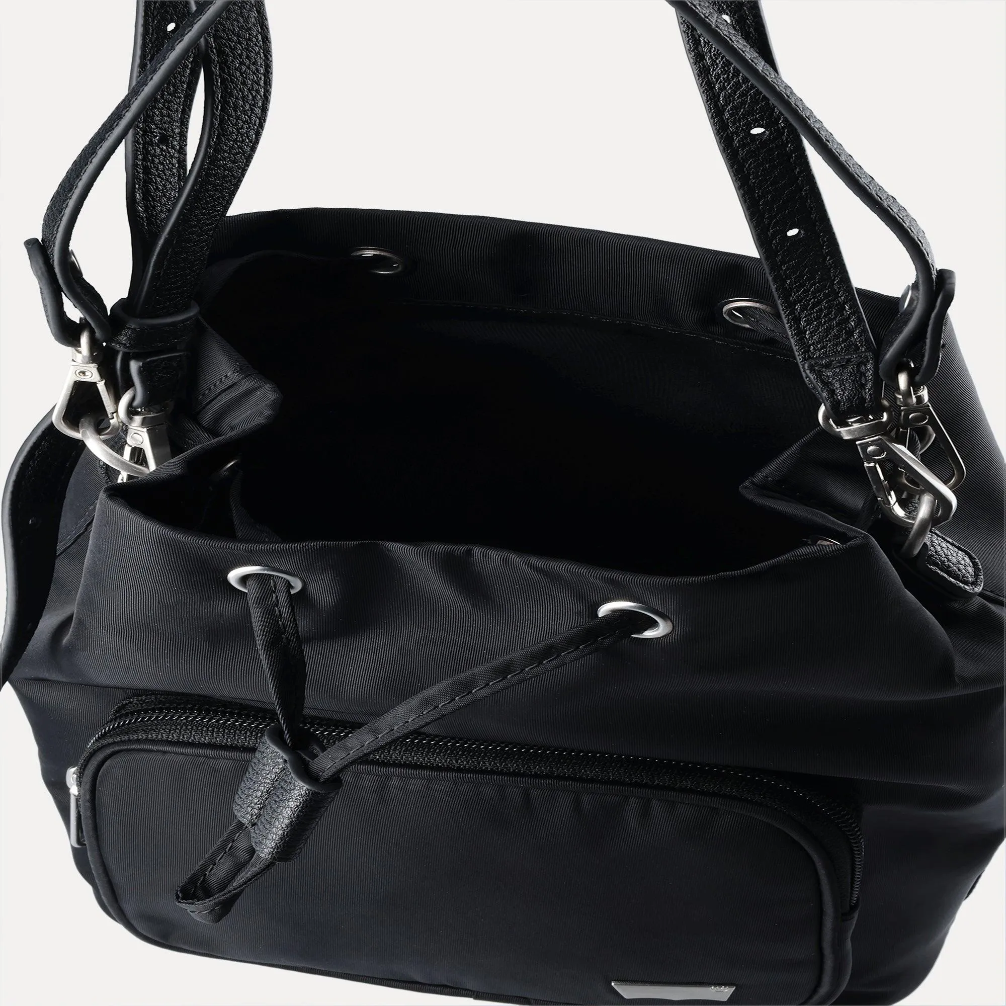 LEVI'S® WOMEN'S BUCKET BAG - BLACK - Image 3