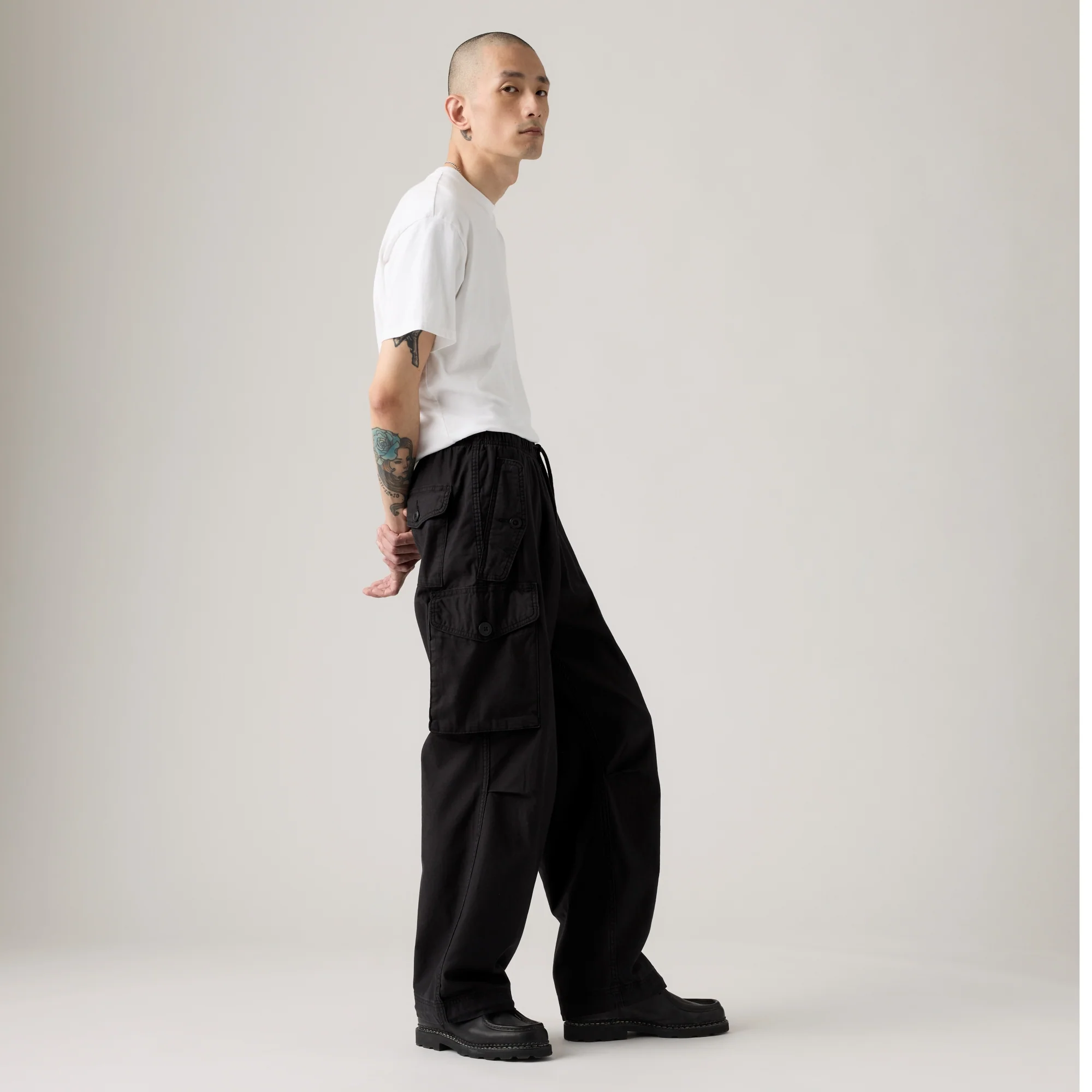 LEVI'S® MEN'S BAGGY FIELD CARGOS - BLACK - Image 4