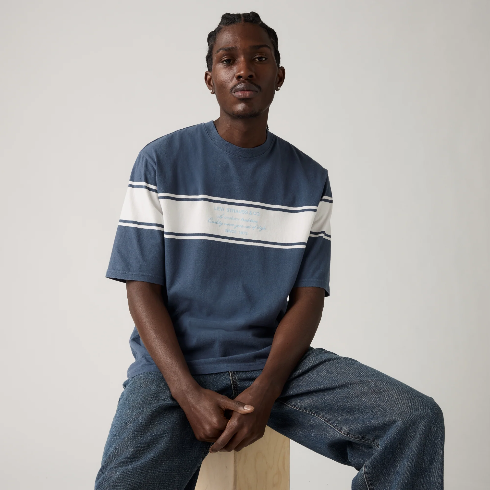 LEVI'S® MEN'S HALF-SLEEVE T-SHIRT - BLUE - Image 3