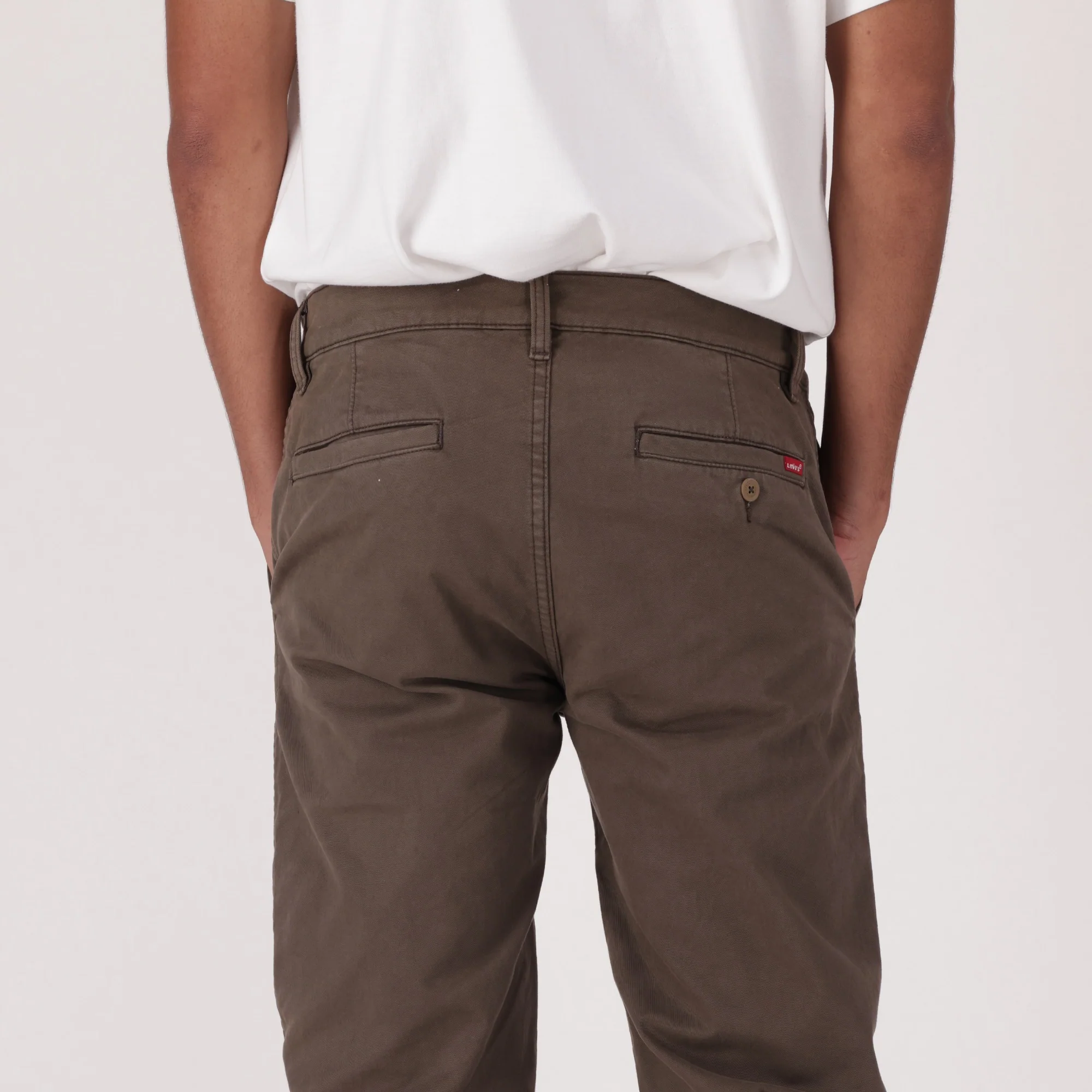 LEVI'S® MEN'S XX CHINO STANDARD TAPER - BROWN - Image 5