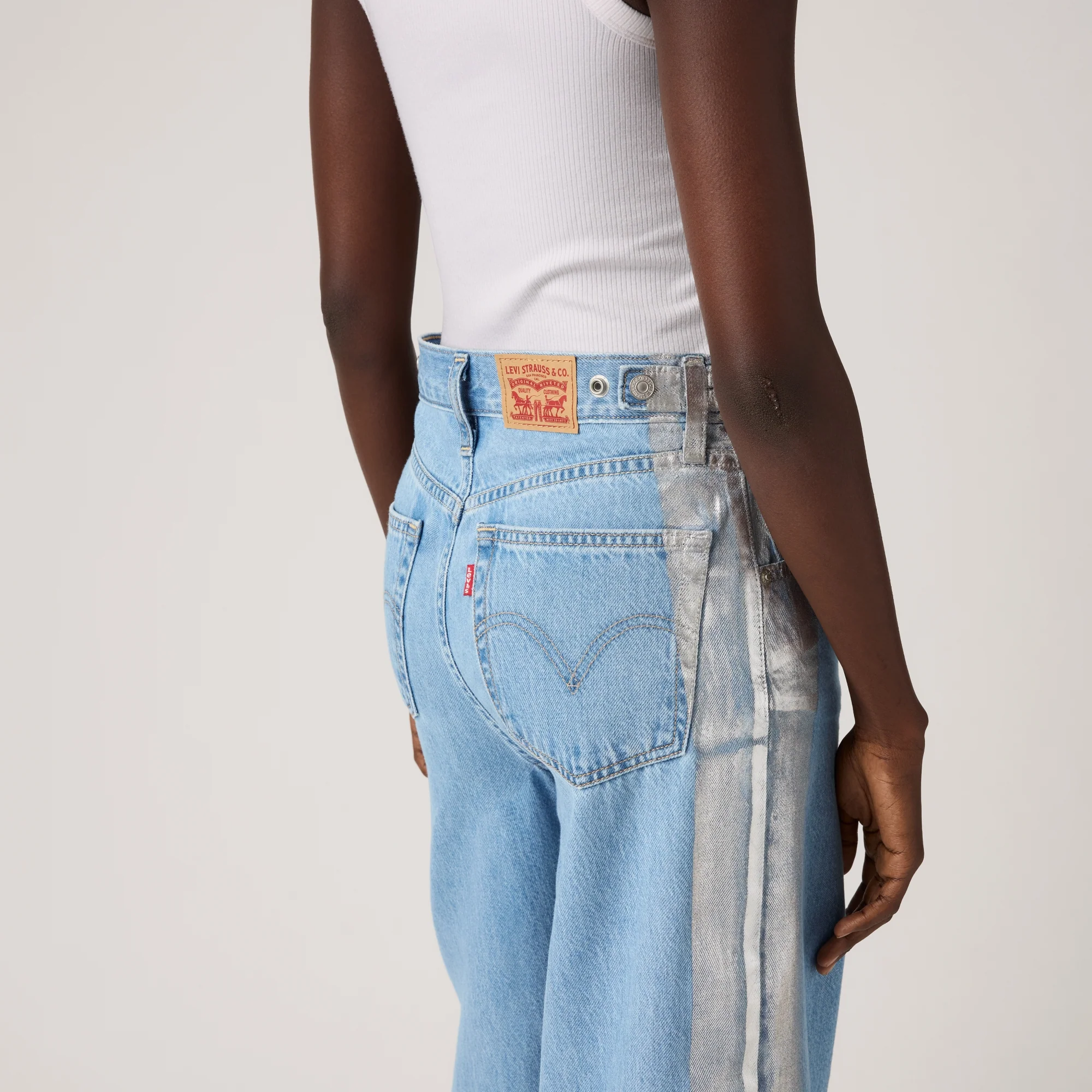 LEVI'S® WOMEN'S CINCH BAGGY JEANS - MULTI-COLOUR - Image 5