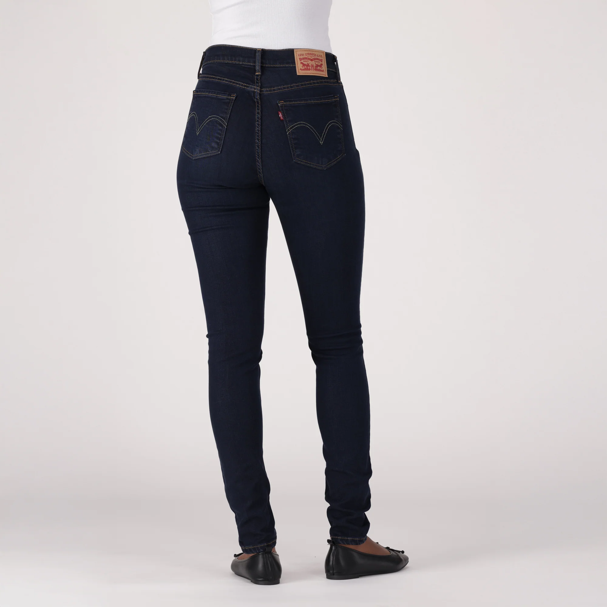 LEVI'S® WOMEN'S CURVY HIGH-RISE SUPER SKINNY - DARK INDIGO - FLAT FINISH - Image 3