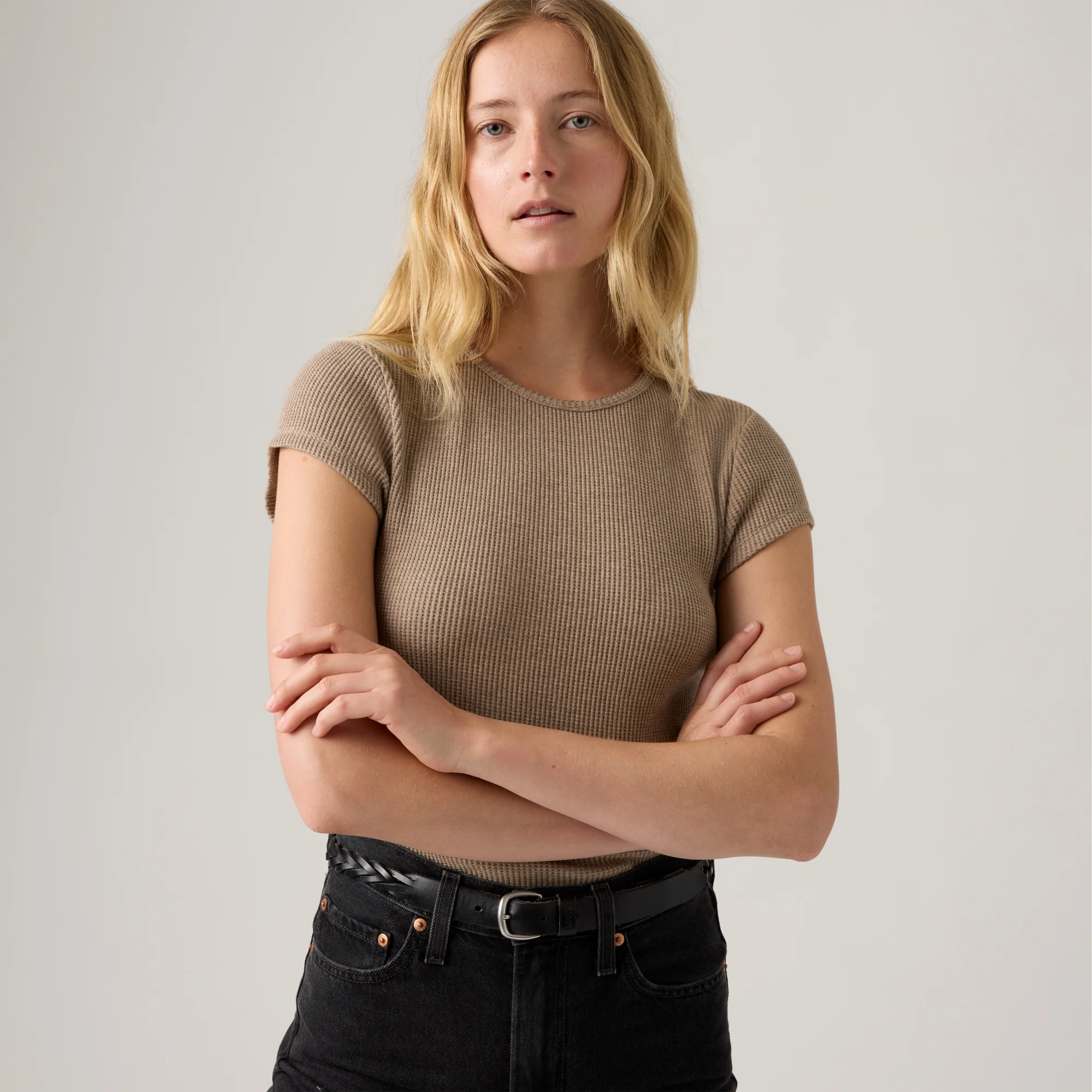 LEVI'S® WOMEN'S DRY GOODS WAFFLE CAP-SLEEVE TEE - MULTI COLOUR - Image 4