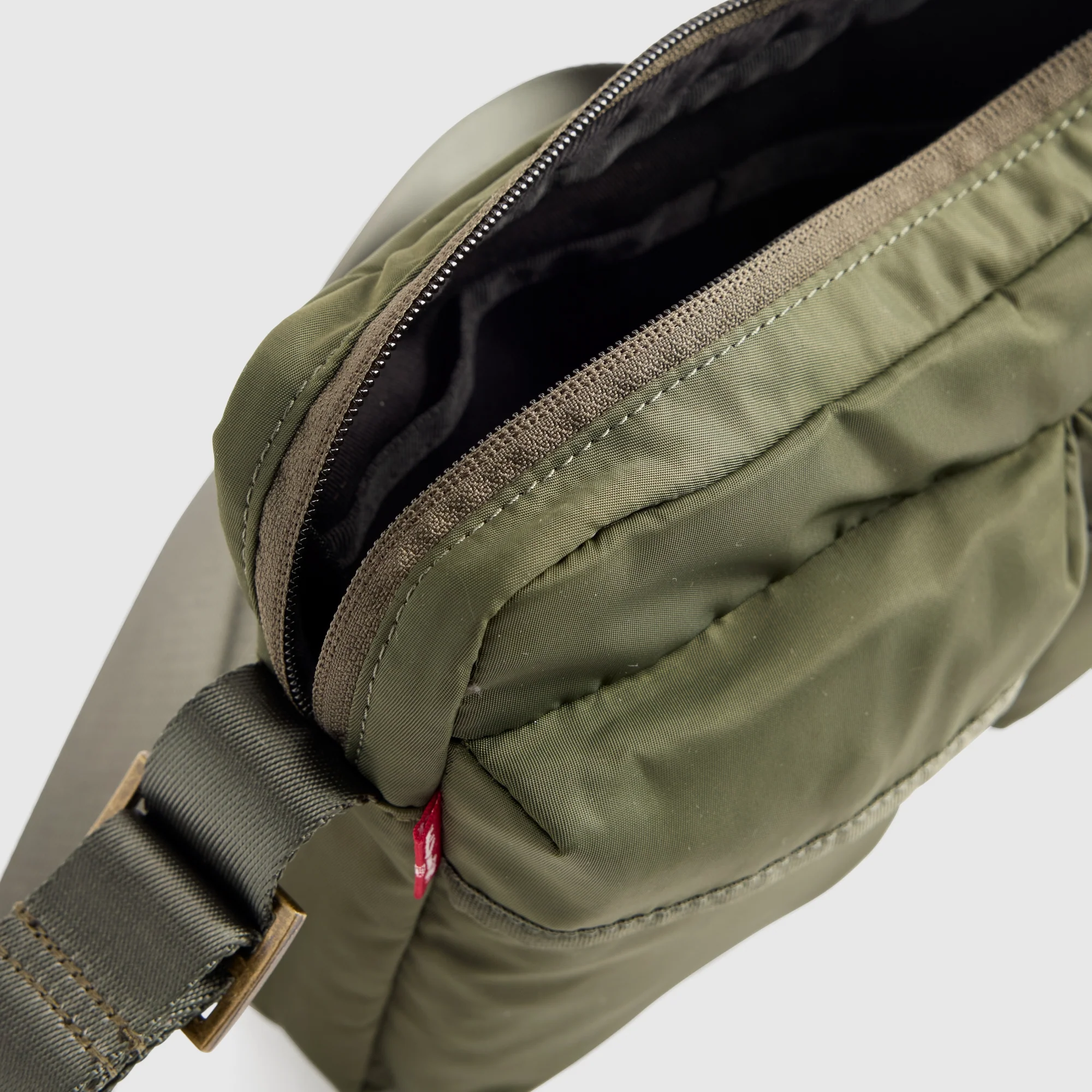 LEVI'S® MEN'S MISSION BAY CROSSBODY - GREEN - Image 4